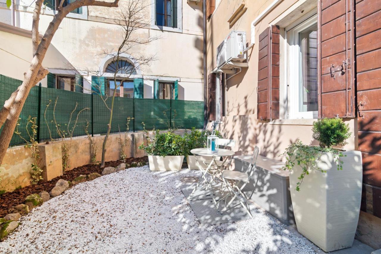 Garden Mini Flat Specola Apartment ปาโดวา ภายนอก รูปภาพ
